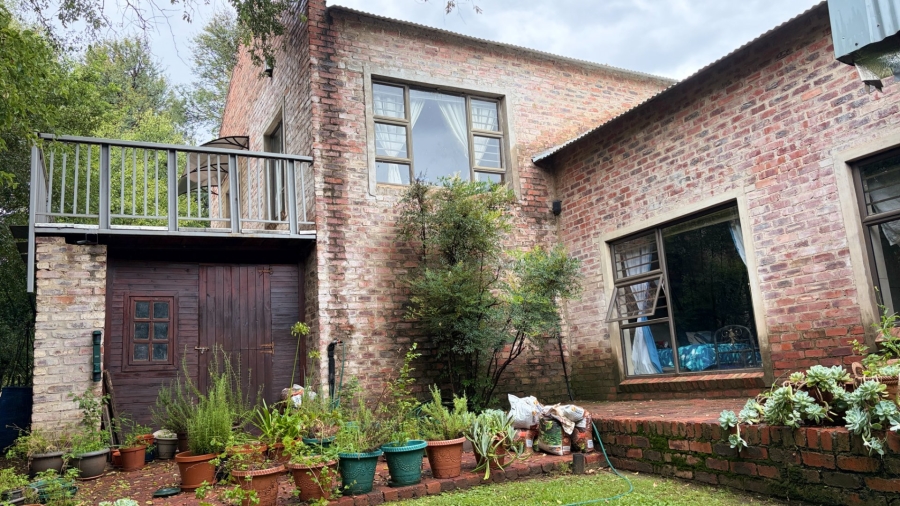 4 Bedroom Property for Sale in Viljoenskroon Rural Free State